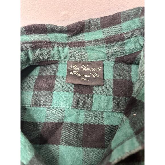 The Vermont Flannel Co Women’s Small Green Plaid Button Up Flannel Shirt - Picture 4 of 7